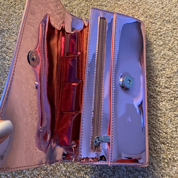 Metallic pink wallet - Picture 5 of 9